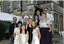 Med sin engelska familj utanför Rhinefield House